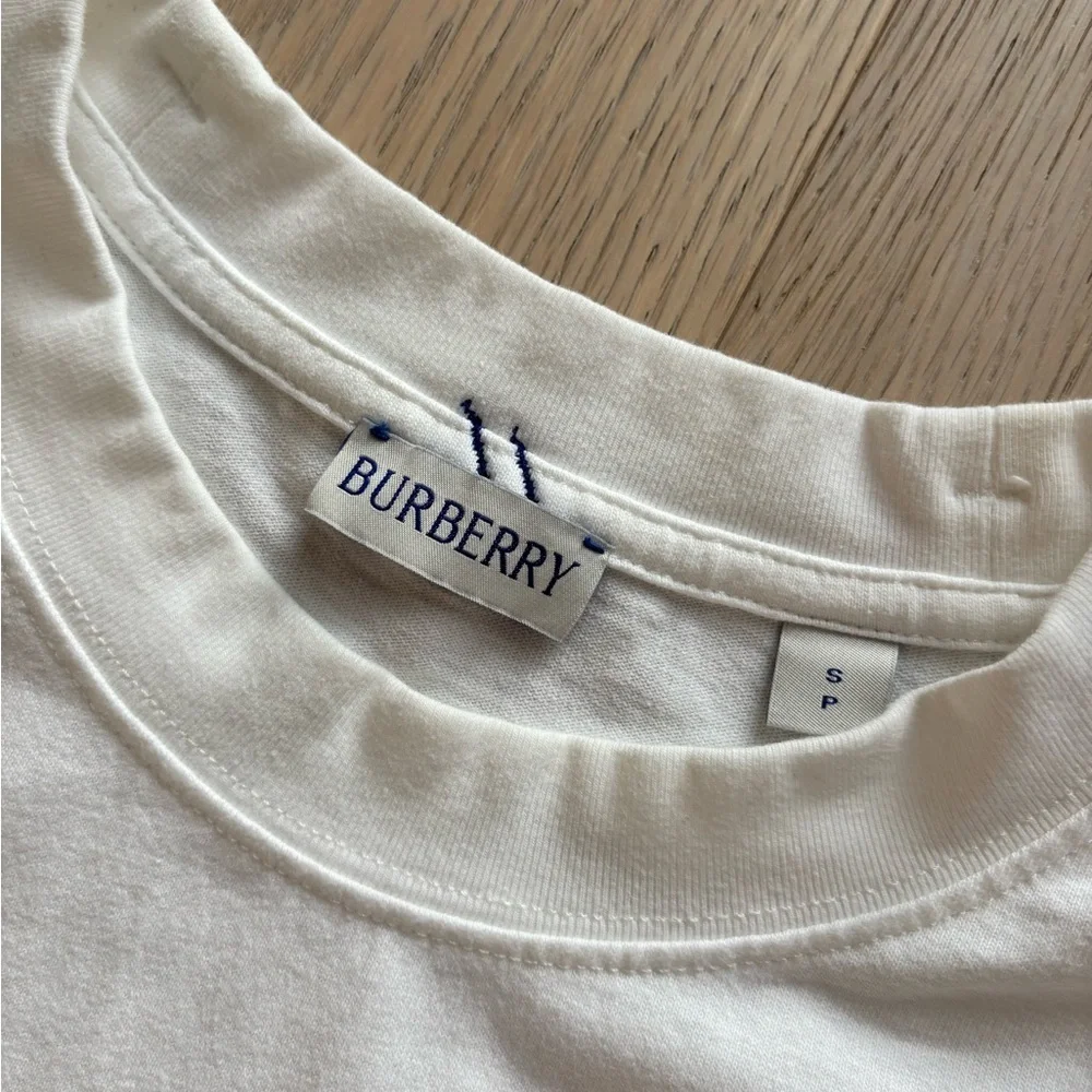 Burberry Men’s White Cotton jersey T-shirt Size Small Oversized - Picture 3 of 6